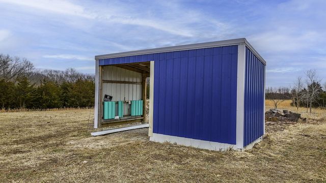 118 COUNTY RD 131, Higbee, MO 65257