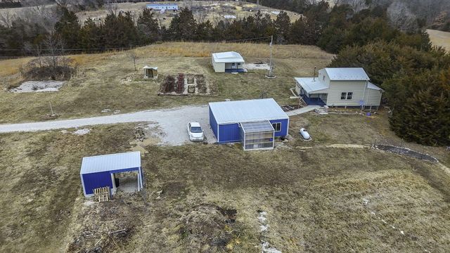 118 COUNTY RD 131, Higbee, MO 65257