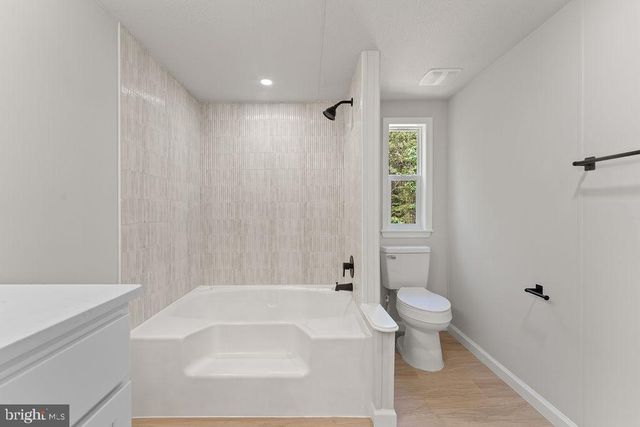 152 OAKLAND PL, Louisa, VA 23093