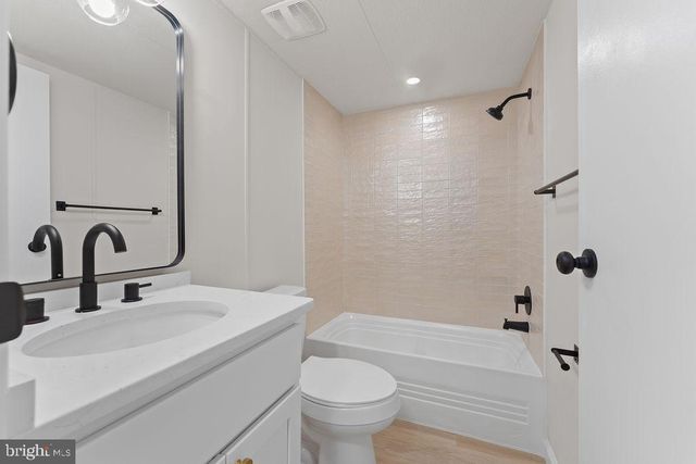 152 OAKLAND PL, Louisa, VA 23093
