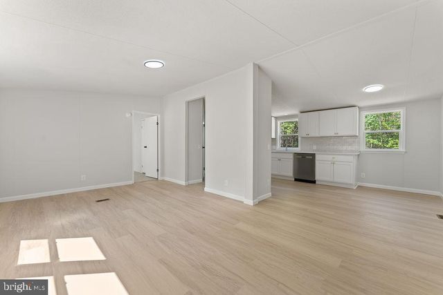 152 OAKLAND PL, Louisa, VA 23093