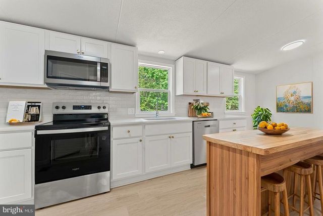 152 OAKLAND PL, Louisa, VA 23093