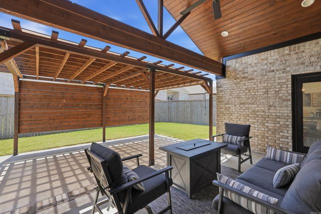 2425 Lilac Drive, Conway, AR 72034