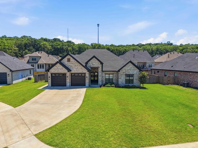 2425 Lilac Drive, Conway, AR 72034