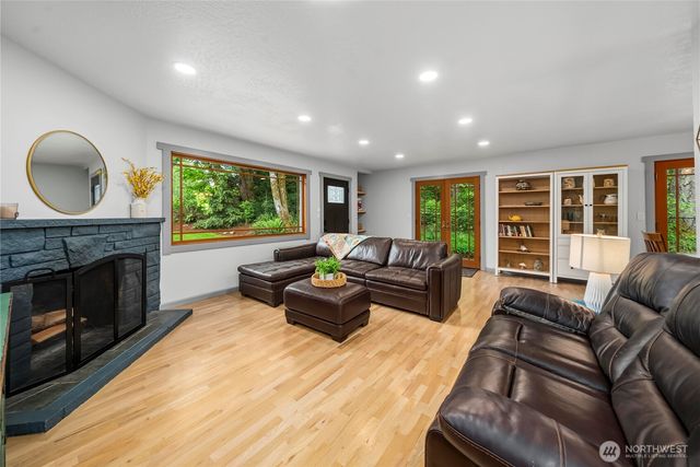 9112 82nd Avenue NW, Gig Harbor, WA 98332
