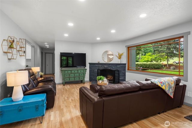 9112 82nd Avenue NW, Gig Harbor, WA 98332