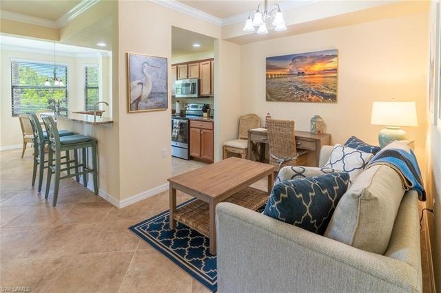 9826 Giaveno CIR 1513, Naples, FL 34113