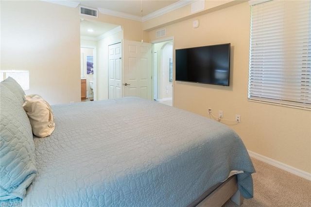 9826 Giaveno CIR 1513, Naples, FL 34113