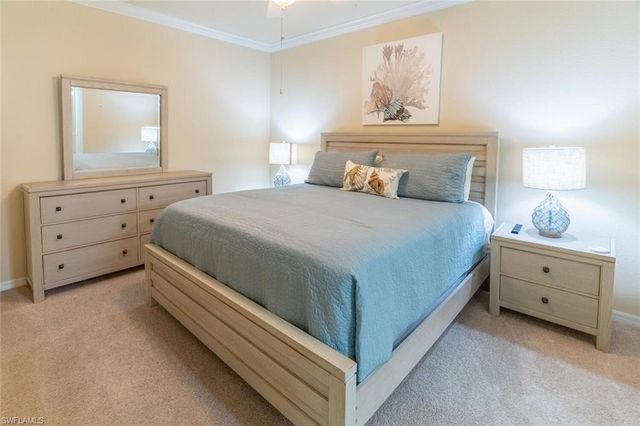 9826 Giaveno CIR 1513, Naples, FL 34113