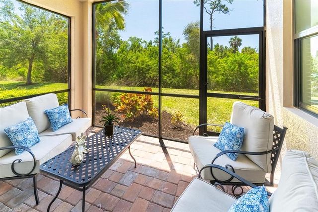 9826 Giaveno CIR 1513, Naples, FL 34113