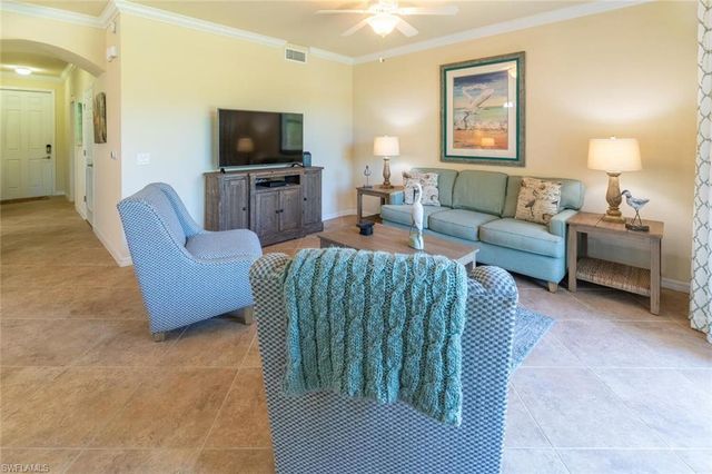 9826 Giaveno CIR 1513, Naples, FL 34113