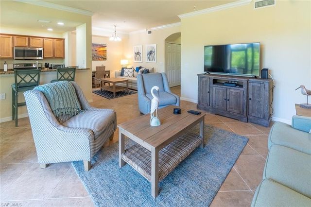 9826 Giaveno CIR 1513, Naples, FL 34113