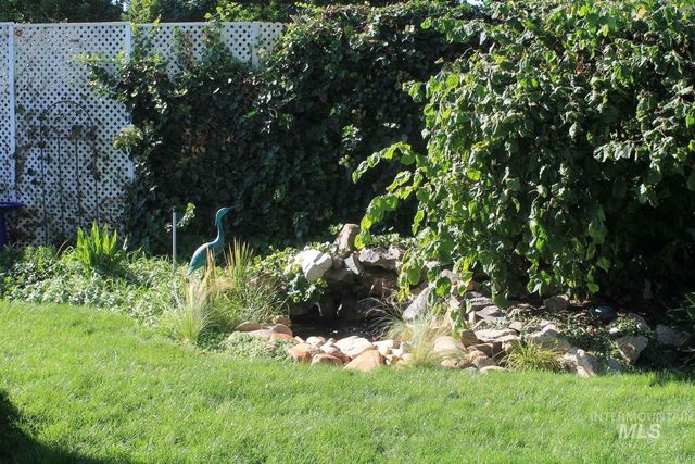 8720 W Cornwall Dr, Boise, ID 83704