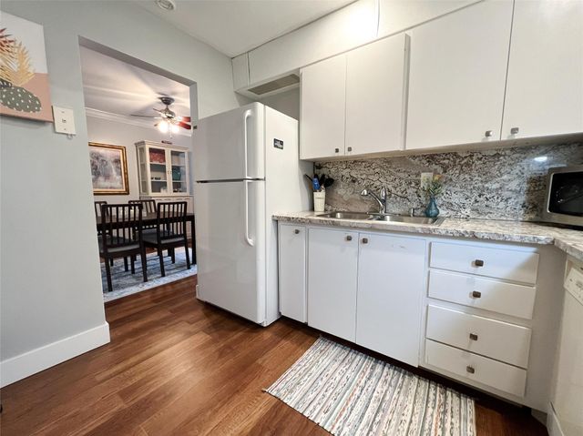 6239 Bay Club Dr 1, Fort Lauderdale, FL 33308