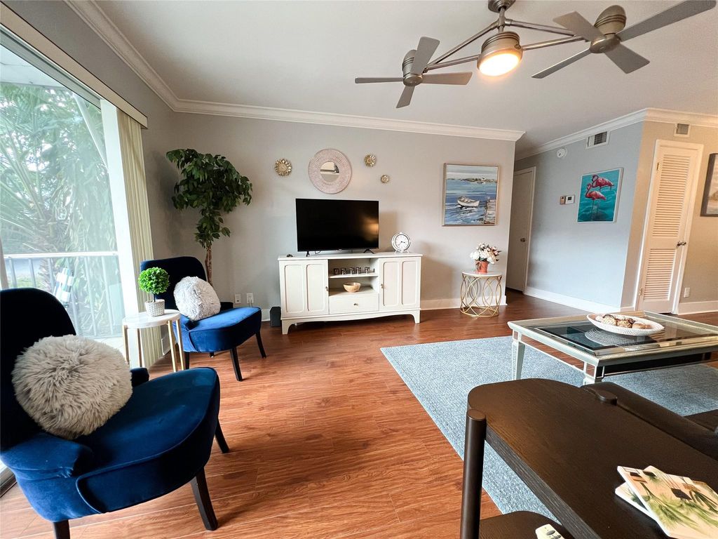 6239 Bay Club Dr 1, Fort Lauderdale, FL 33308