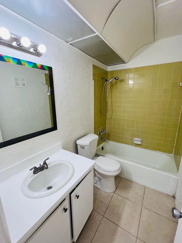 604 NW 13TH Street 21, Boca Raton, FL 33486