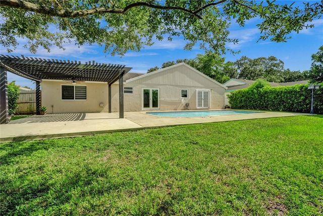 11627 SW 50th Street, Cooper City, FL 33330