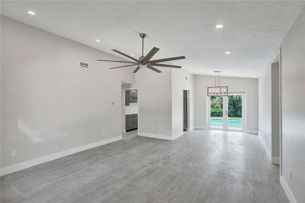11627 SW 50th Street, Cooper City, FL 33330