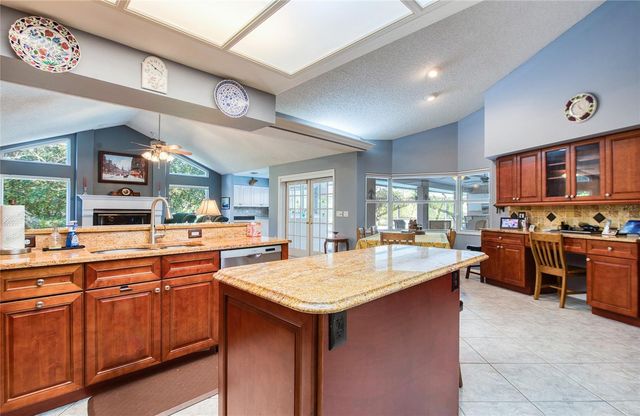 4901 HALLSTEAD WAY, Tampa, FL 33647