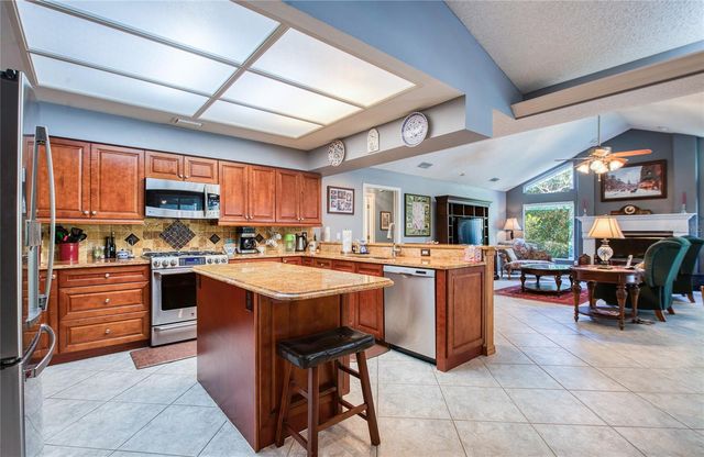 4901 HALLSTEAD WAY, Tampa, FL 33647