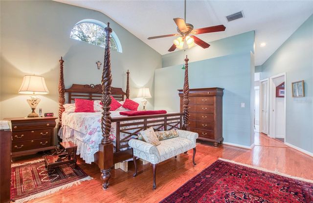 4901 HALLSTEAD WAY, Tampa, FL 33647