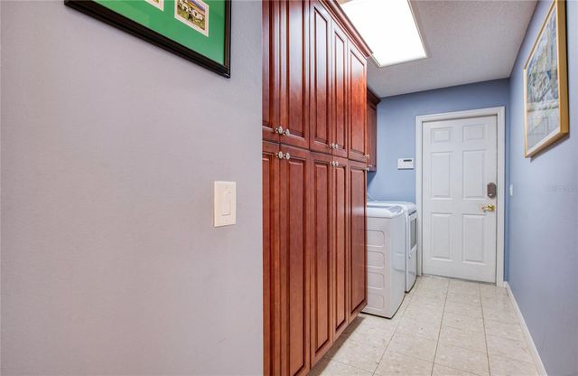 4901 HALLSTEAD WAY, Tampa, FL 33647