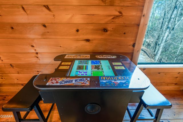 2148 Little Valley Road, Sevierville, TN 37862