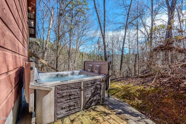 2148 Little Valley Road, Sevierville, TN 37862