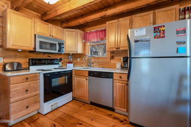 2148 Little Valley Road, Sevierville, TN 37862