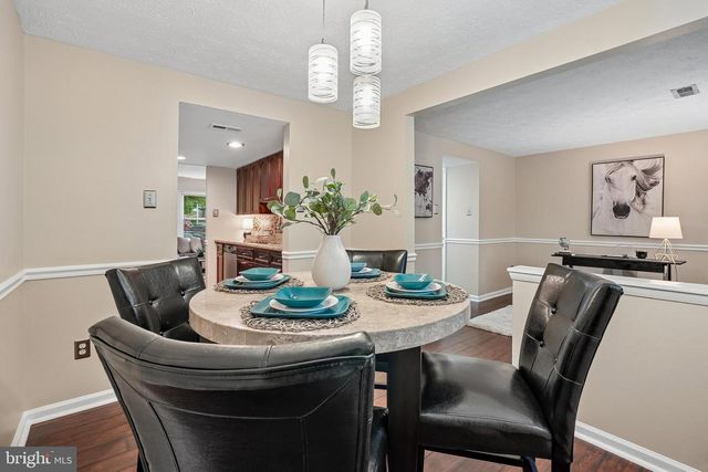 8236 CLAREMONT WOODS DR, Alexandria, VA 22309