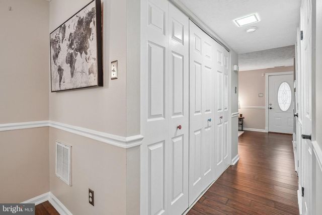 8236 CLAREMONT WOODS DR, Alexandria, VA 22309