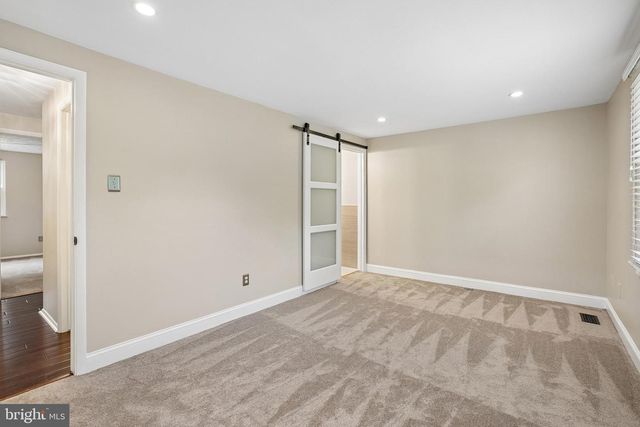 8236 CLAREMONT WOODS DR, Alexandria, VA 22309