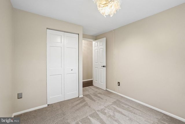 8236 CLAREMONT WOODS DR, Alexandria, VA 22309