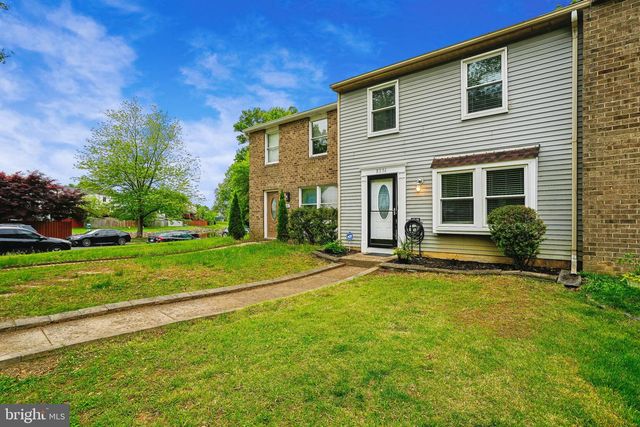 8236 CLAREMONT WOODS DR, Alexandria, VA 22309