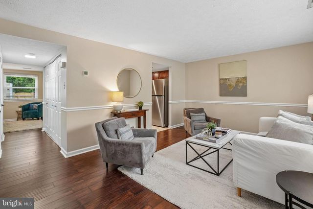 8236 CLAREMONT WOODS DR, Alexandria, VA 22309