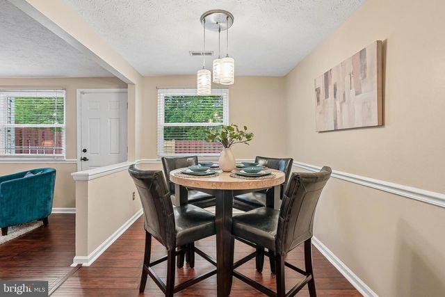 8236 CLAREMONT WOODS DR, Alexandria, VA 22309