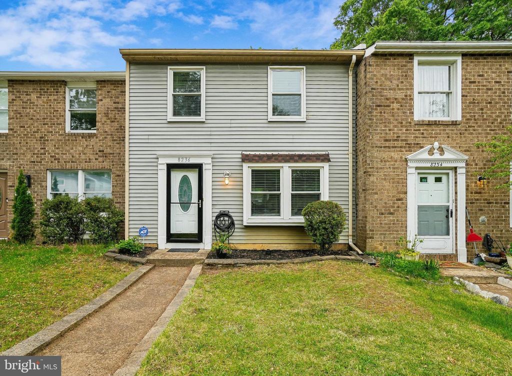 8236 CLAREMONT WOODS DR, Alexandria, VA 22309