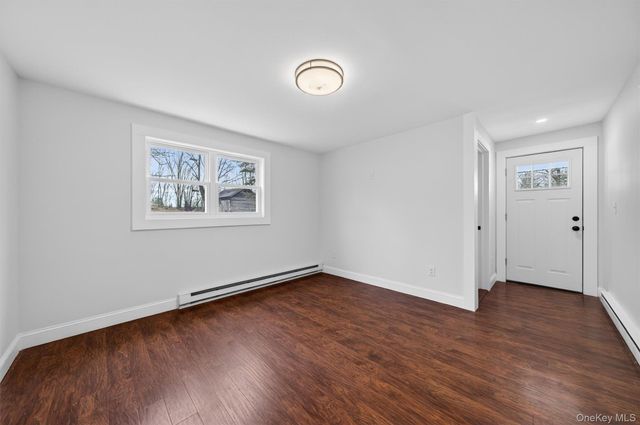 8 Lawrence Lane, Goshen, NY 10924