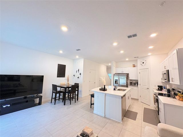 5020 REVOLUTIONARY WAY, St Cloud, FL 34769