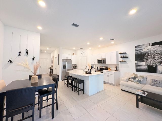 5020 REVOLUTIONARY WAY, St Cloud, FL 34769