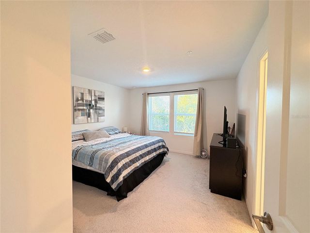 5020 REVOLUTIONARY WAY, St Cloud, FL 34769