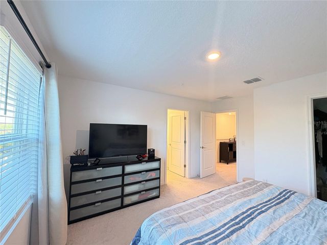 5020 REVOLUTIONARY WAY, St Cloud, FL 34769