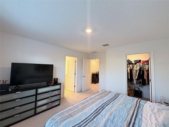 5020 REVOLUTIONARY WAY, St Cloud, FL 34769