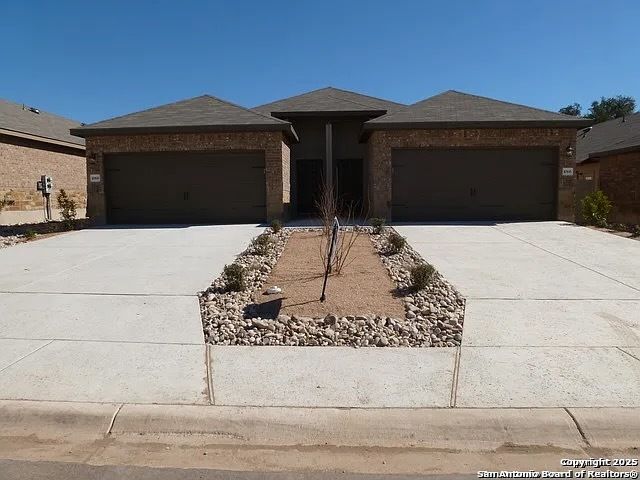 1066 Carolyn, New Braunfels, TX 78130