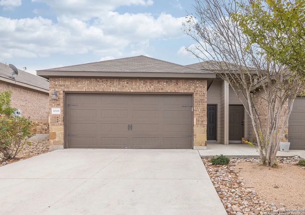 1066 Carolyn, New Braunfels, TX 78130
