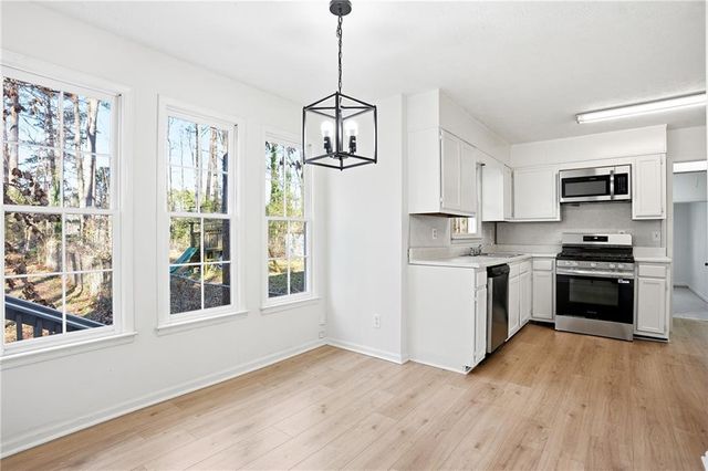 8692 Twin Oaks Drive, Jonesboro, GA 30236