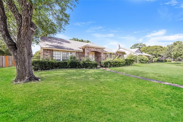 513 Rainier Street, Cedar Hill, TX 75104