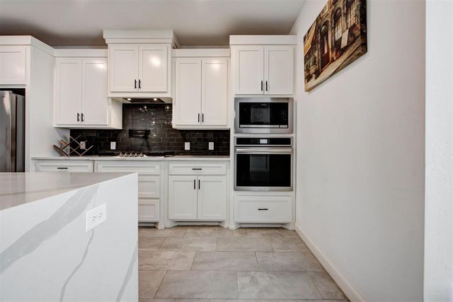 15704 Rockwell Park Lane, Edmond, OK 73013