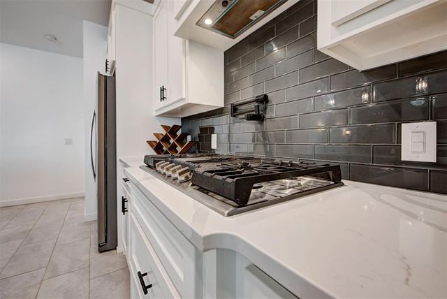 15704 Rockwell Park Lane, Edmond, OK 73013