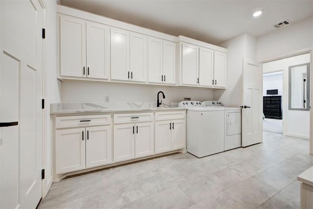 15704 Rockwell Park Lane, Edmond, OK 73013